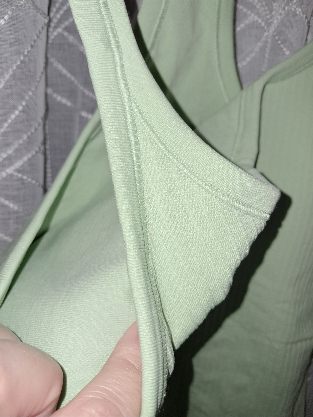Lululemon brand Women's size 10 tank top - Picture 5 of 5